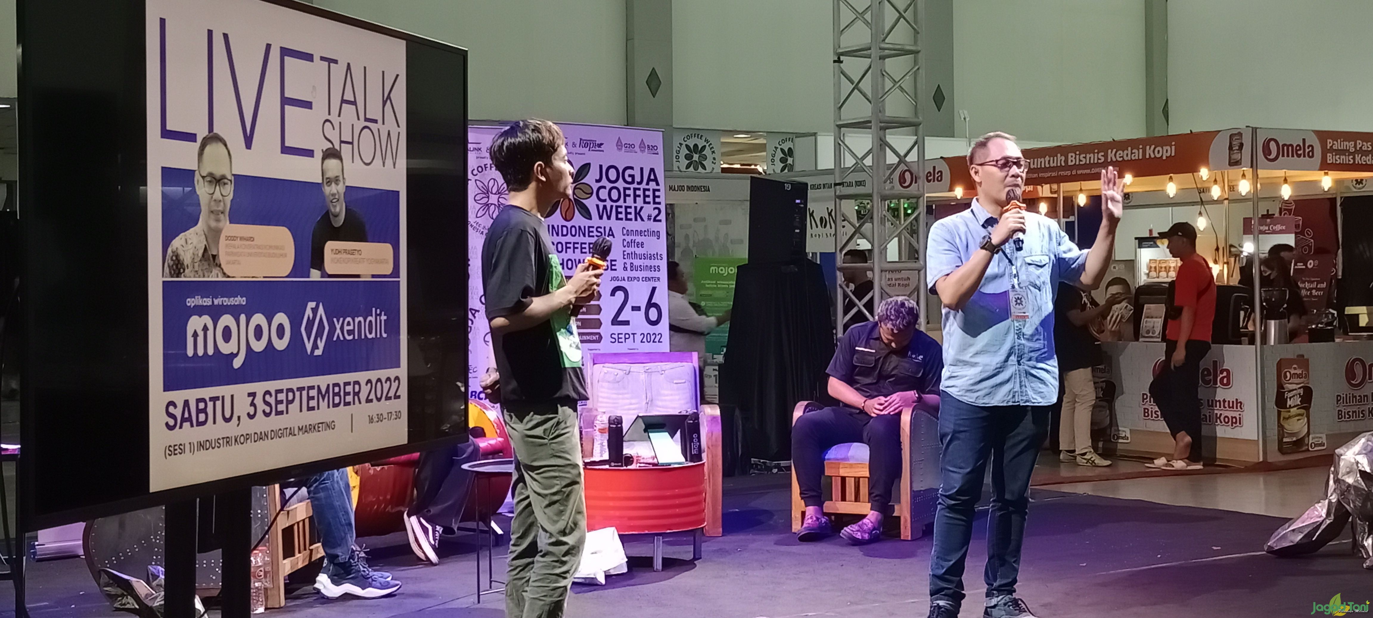 Talkshow Kopi Industri dan Digital Marketing pada gelaran Jogja Coffee Week #2 di Jogja Expo Center 