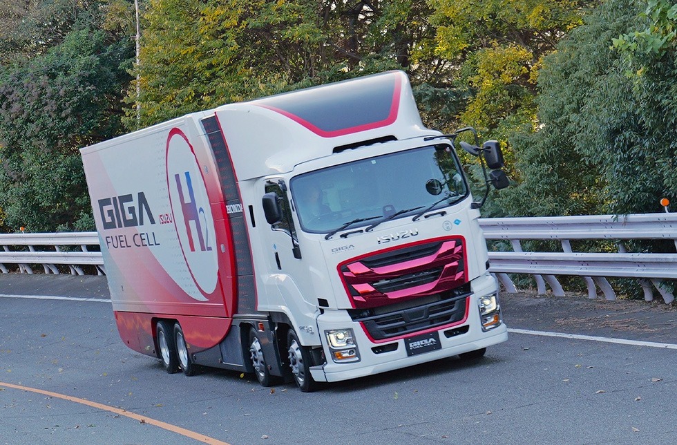 Truck berbahan bakar hidrogen hasil kerjasama Honda dan Isuzu