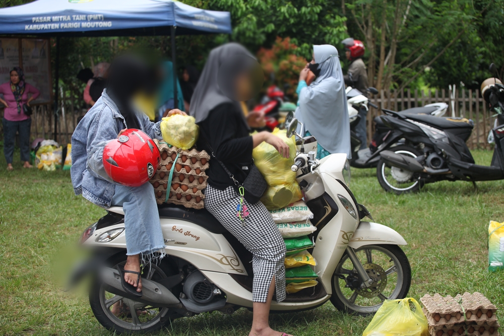 Aksi borong sembako murah di Sulawesi Tengah 