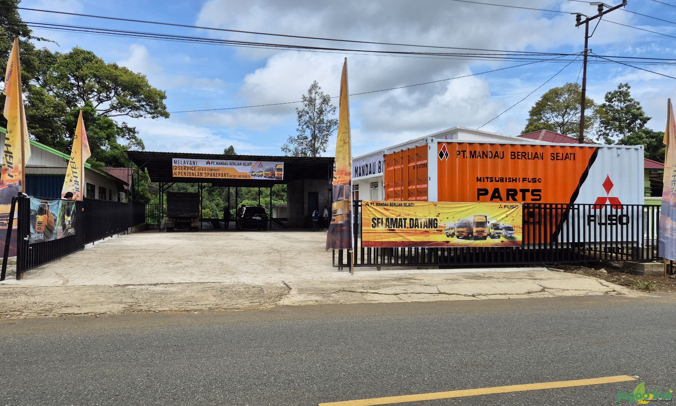 Mitsubishi Fuso Buka Service Point di Barong Tongkok, Kalimantan Timur