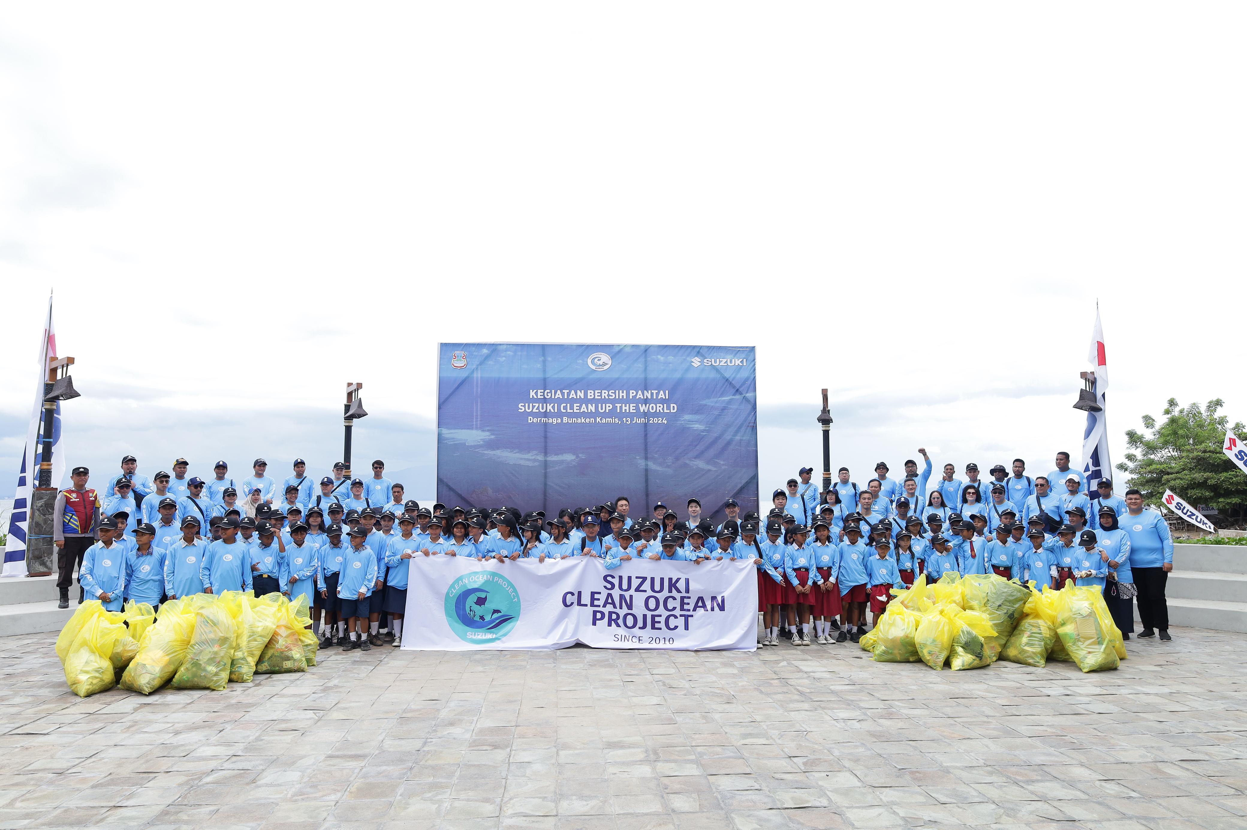 Program Clean Up The World ke-12  