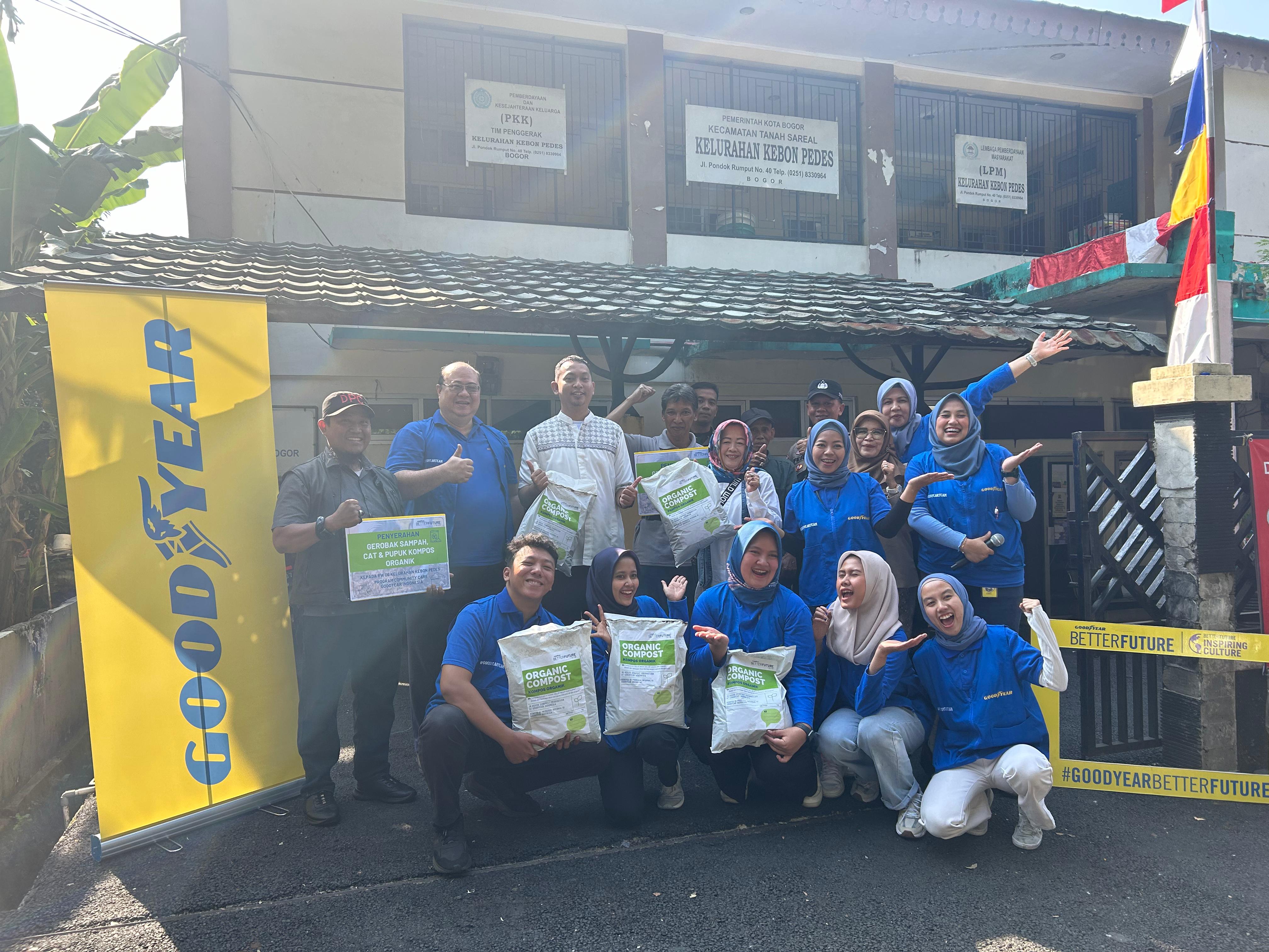 Goodyear Indonesia dengan program Pengolahan Sampah Daun 