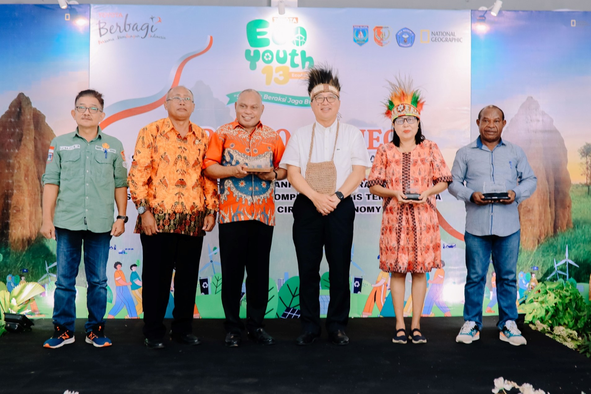 Presdir TMMIN Sambangi SMAN 3 Merauke Papua Selatan Dalam Rangka Genba TEY ke-13 Toyota Indonesia