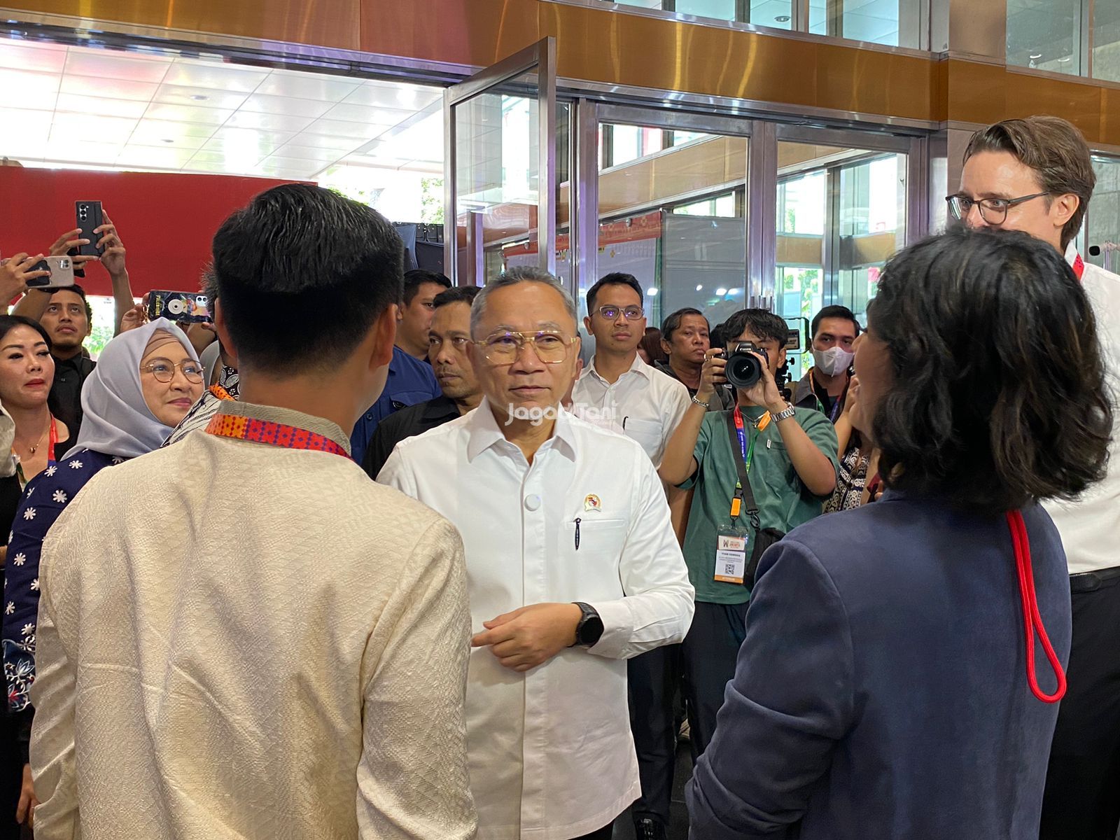 Zulkifli Hasan Resmi Membuka World of Coffee Jakarta 2025