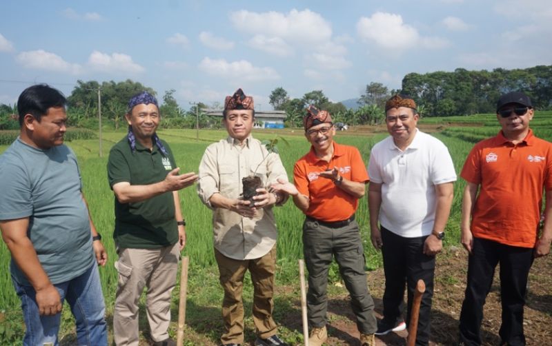 uploads/news/2024/06/kuningan-go-green-pelestarian-11762d0c085d642.jpg