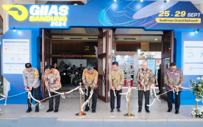 uploads/news/2024/09/giias-bandung-2024-hadirkan-2616988e035df48_400.jpg