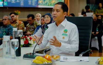 uploads/news/2025/05/perkuat-ketahanan-pangan-menhut-26461a70d39bf9d_400.jpg