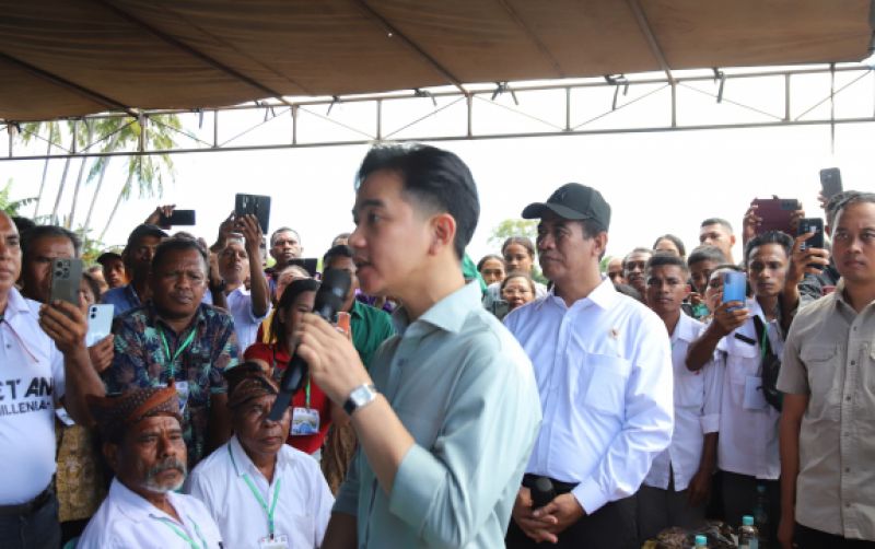 Wapres Gibran Puji Kinerja Mentan Amran uploads/news/2025/05/wapres-gibran-puji-kinerja-30394f49fb1be0b.jpeg