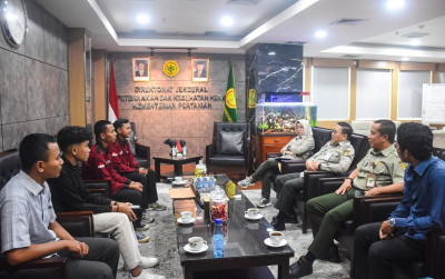 uploads/news/2025/06/kementan-ajak-mahasiswa-sebagai-651337354996ba3_400.jpg