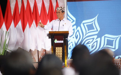 uploads/news/2025/06/mentan-amran-sulaiman-perbaiki-733758cead2b53b_400.jpeg