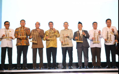 uploads/news/2025/06/menteri-ppn-puji-mentan-202044b365dbaf2_400.jpg