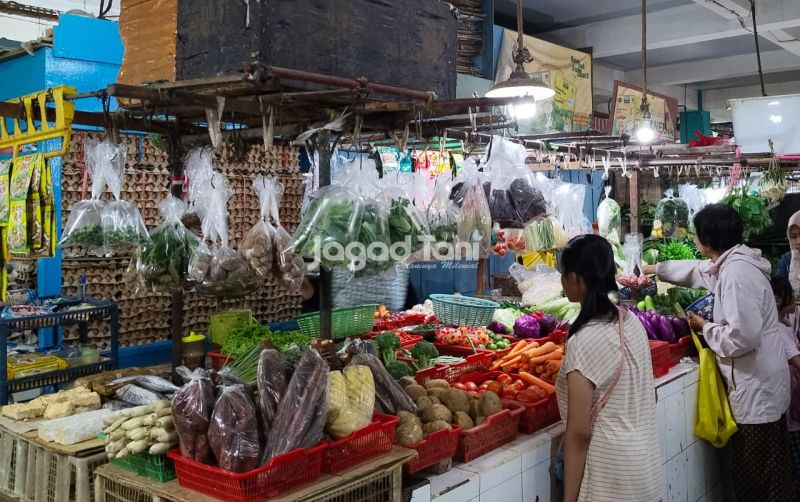 Pantauan Harga Sembako di Pasar Cuplik Sukoharjo