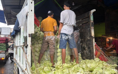 uploads/news/2026/04/angkut-sayur-dari-dieng--50321b846ba0e33_400.jpeg