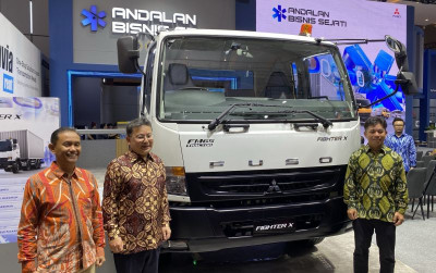 uploads/news/2026/04/fuso-tampilkan-kendaraan-komersial-43019169233d302_400.jpeg