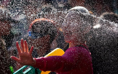 uploads/news/2026/04/tradisi-songkran-festival-air-85162c595537e3c_400.jpeg