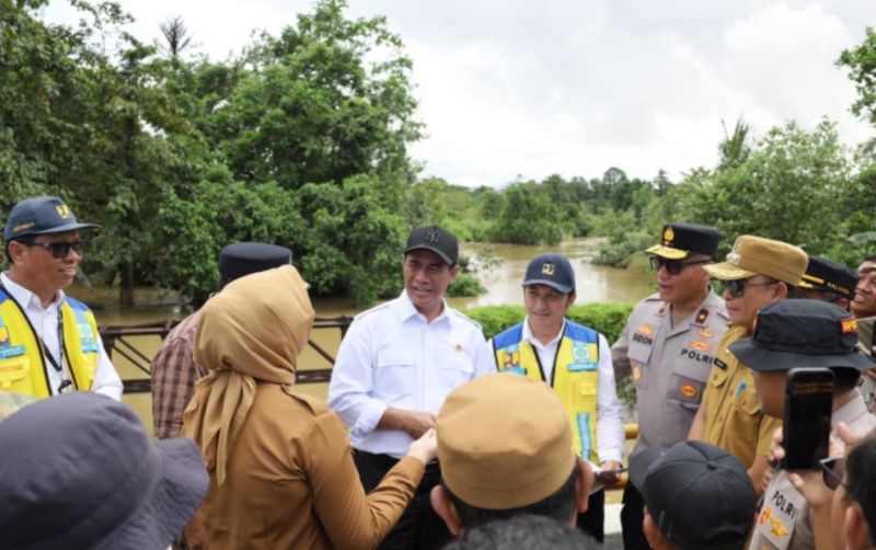 uploads/news/2026/05/bantuan-petani-terdampak-banjir-565771615ee0872.jpg