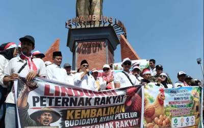 uploads/news/2026/06/protes-harga-anjlok-peternak-72393d614fea0e4_400.jpg