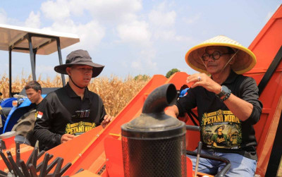 uploads/news/2026/08/petani-gen-z-tanjung-pinang-35893ce28d585cd_400.jpg