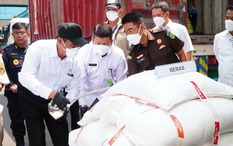 uploads/news/2026/09/impor-beras-ilegal-bisa-57278a86e019458.jpg
