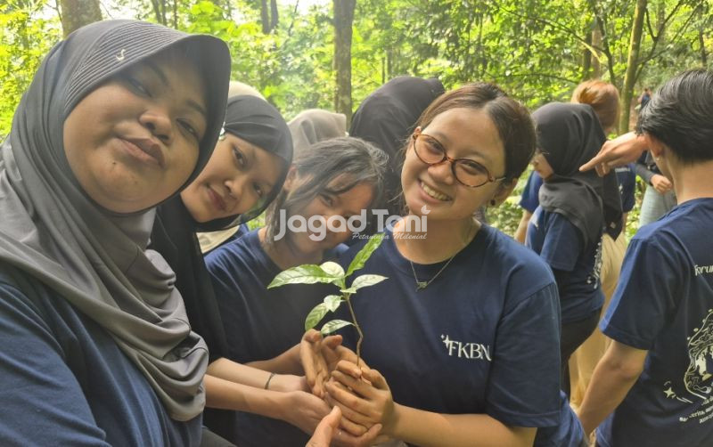 uploads/news/2026/10/kampanye-hijau-fkbn-budi-196459ef013f53b.jpg