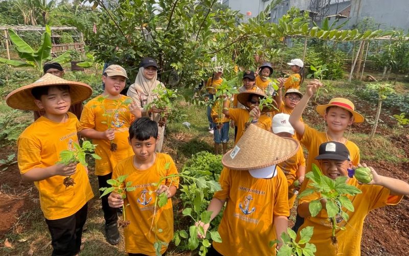uploads/news/2026/10/siswa-sds-almasih-jakarta-93582f141735c6e.jpeg